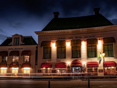 hotel-zeezicht-abends-harlingen