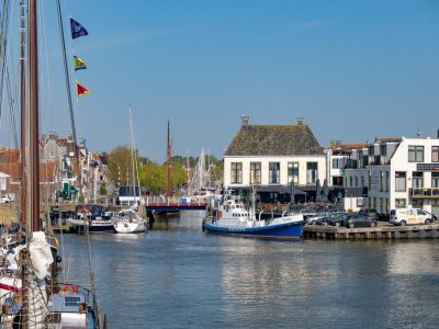 hotel-zeezicht-harlingen-vanaf-sluis