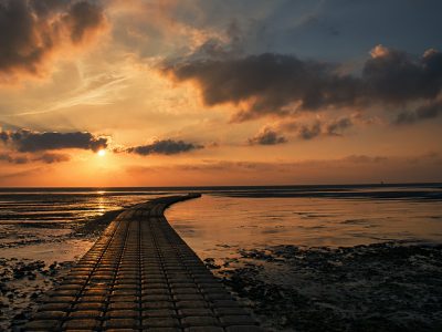 strand-pier-harlingen-ondergaande-zon